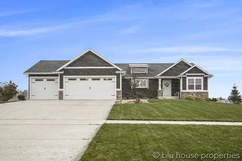 11681 64th Ave, Allendale, MI 49401