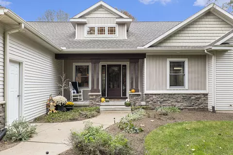 469 Red Fox Trl NE, Sparta, MI 49345