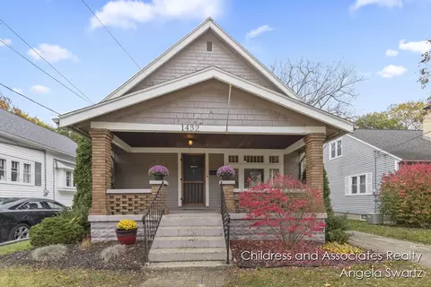 1432 Escott Ave NW, Grand Rapids, MI 49504