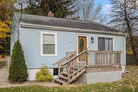 5713 Josephine St, Kalamazoo, MI 49048