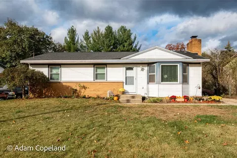 2423 Knollview St SW, Wyoming, MI 49519