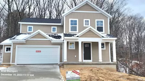 7452 Graymoor St SE, Caledonia, MI 49316