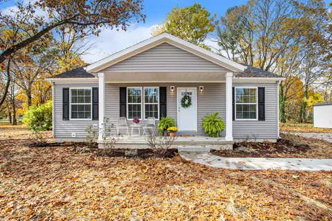 204 Andrew St, Dowagiac, MI 49047