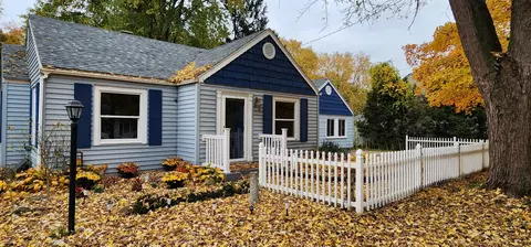 540 Park St, Wayland, MI 49348