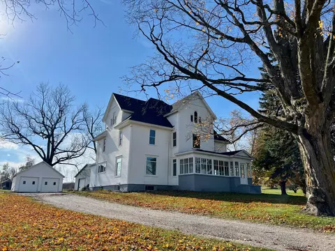 3115 W Kinney Rd, Ludington, MI 49431