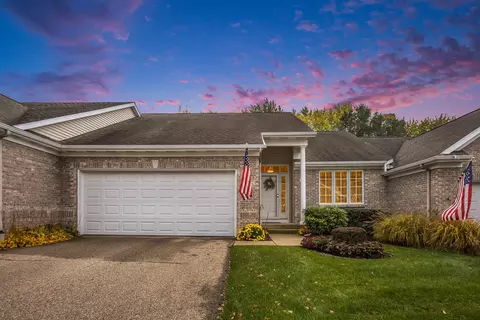 2032 Krislin St, Grand Rapids, MI 49505