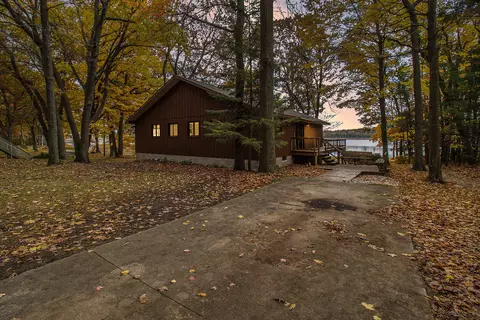 385 E Piney Rd, Manistee, MI 49660