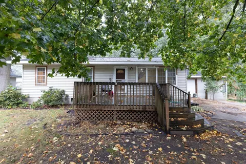 1351 Woodhaven St, Muskegon, MI 49445