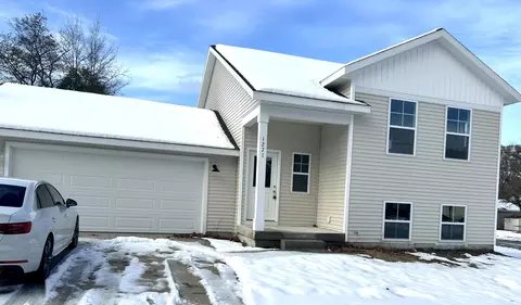 1271 Spring St, Muskegon, MI 49442