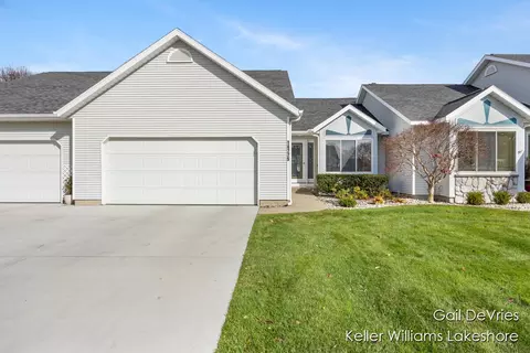 14775 Anchor Ct #69, Holland, MI 49424