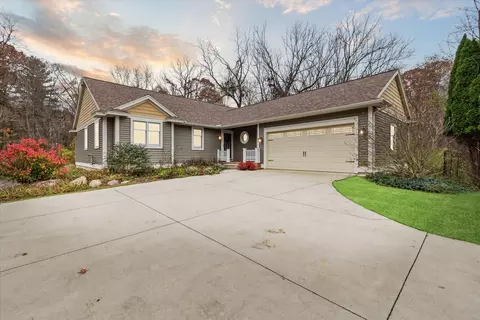 1550 Alden Nash Ave NE, Lowell, MI 49331