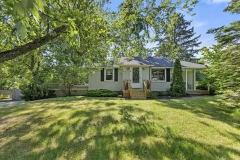114 N 160th Ave, Holland, MI 49424