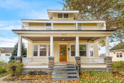 2113 Edgewood Ave NE, Grand Rapids, MI 49505