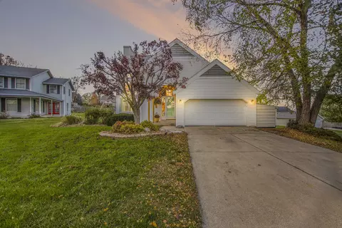 3251 Rollingview Ct, Hudsonville, MI 49426
