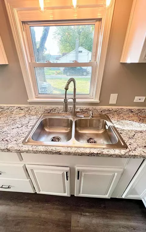 405 Compton St, Bronson, MI 49028 photo 11