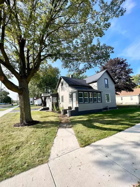 405 Compton St, Bronson, MI 49028 photo 2