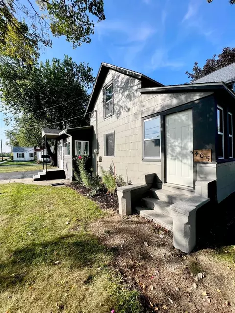 405 Compton St, Bronson, MI 49028 photo 5