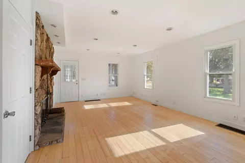 214 Hackett St, Jackson, MI 49202 photo 14