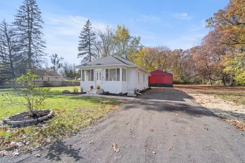 214 Hackett St, Jackson, MI 49202 photo 2
