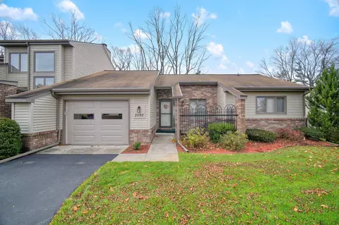 2893 S Wood Dale Dr, Jackson, MI 49203