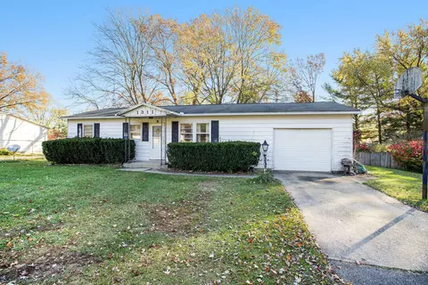 1311 Cedarhurst Rd, Niles, MI 49120 photo 2