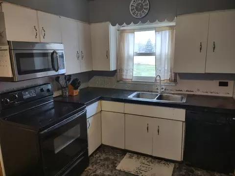 801 N Webster St, Augusta, MI 49012 photo 7