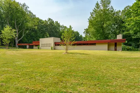 11036 Hawthorne Dr, Galesburg, MI 49053