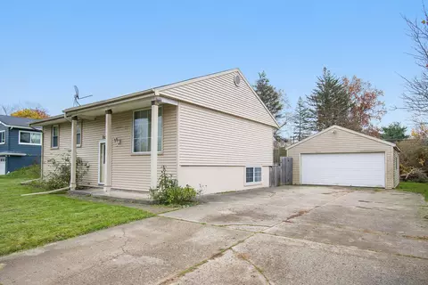 1059 Cranbrook Dr, Jackson, MI 49201 photo 4