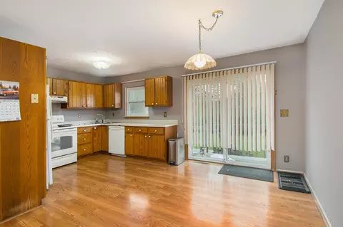 1059 Cranbrook Dr, Jackson, MI 49201 photo 8