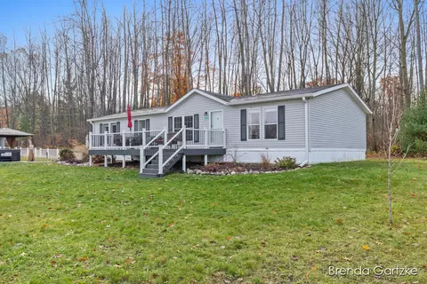 11379 N Backus Rd, Lakeview, MI 48850