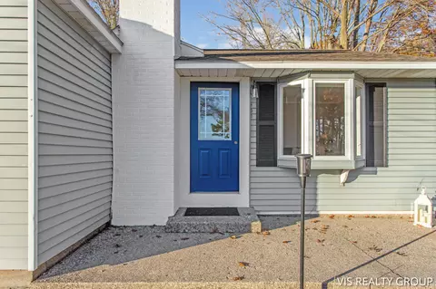 809 River St, Spring Lake, MI 49456 photo 7