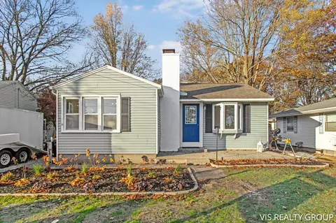809 River St, Spring Lake, MI 49456 photo 5