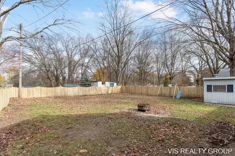809 River St, Spring Lake, MI 49456 photo 37