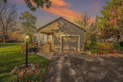 1505 12 Mile Rd NW, Sparta, MI 49345
