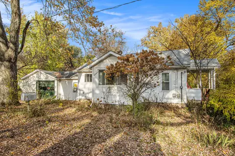 2147 Mount Olivet Rd, Kalamazoo, MI 49004