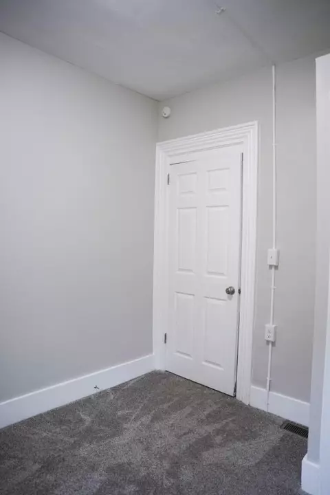 705 Sixth St, Jackson, MI 49203 photo 5