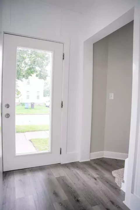 705 Sixth St, Jackson, MI 49203 photo 4