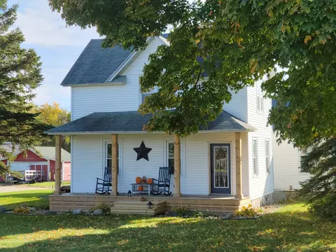 4890 136th Ave, Hamilton, MI 49419