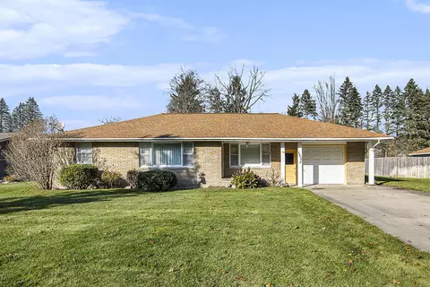 1276 Becker Rd, Muskegon, MI 49445