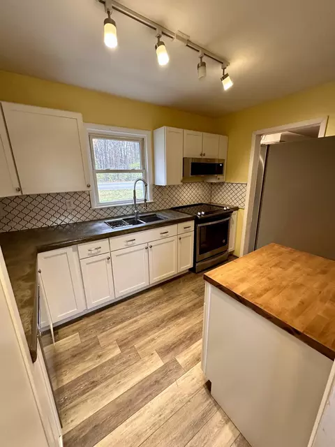 3038 Robinson Rd, Jackson, MI 49203 photo 5