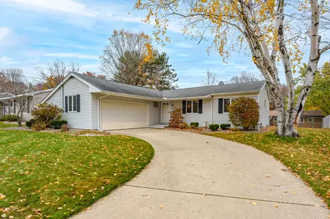 2304 Curtis Ave, Portage, MI 49024