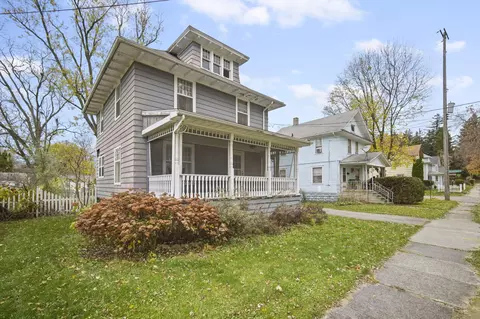1204 Linwood Ave, Jackson, MI 49203