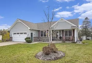205 Gull Pointe Dr, Battle Creek, MI 49037