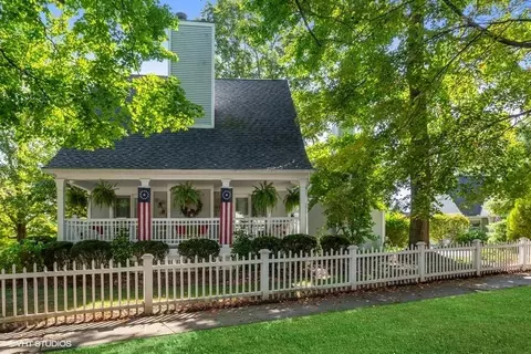 369 Park Ave, South Haven, MI 49090