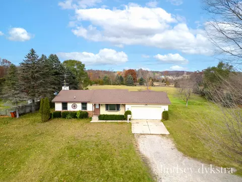 2295 Post Dr NE, Belmont, MI 49306