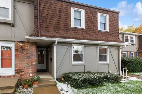 2516 Dover Ln, St. Joseph, MI 49085