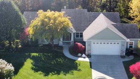 5703 Furlong Ct NE, Belmont, MI 49306