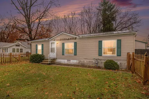 71125 Lakeview Dr, White Pigeon, MI 49099