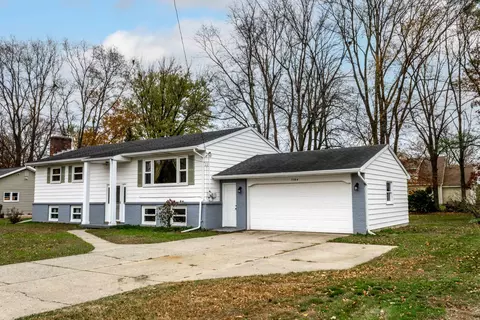 7784 22nd Ave, Jenison, MI 49428