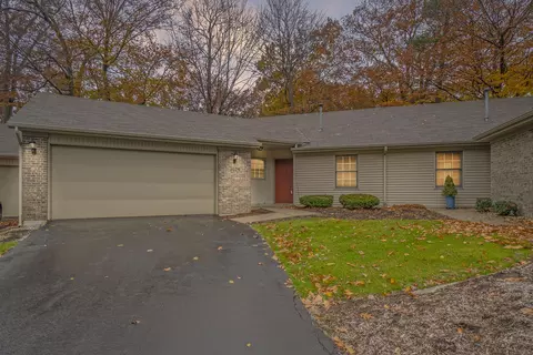 1079 Superior Ct #25, Holland, MI 49424